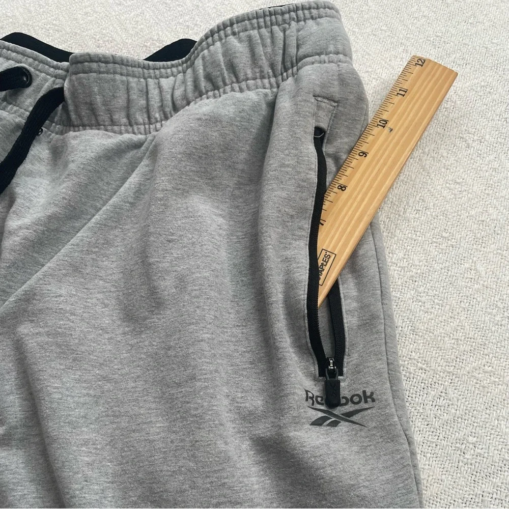 Reebok Light Gray Men's Athletic Pants~ Size XL‎ ~ Weekender